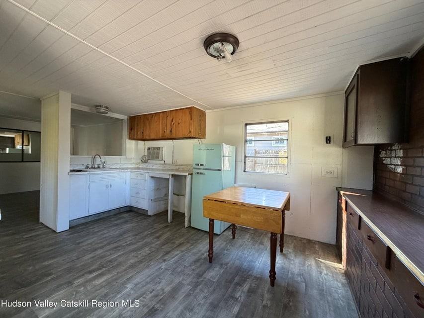 384 Glenerie Blvd - Photo 3 of 15