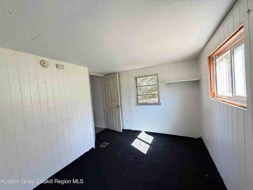 384 Glenerie Blvd - Photo 7 of 15