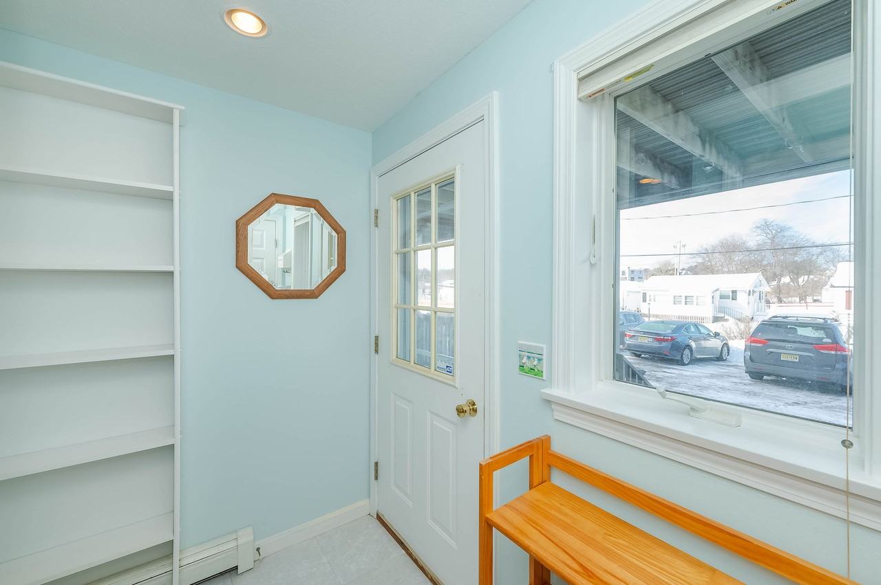 790 York St Apt 2 - Photo 4 of 46