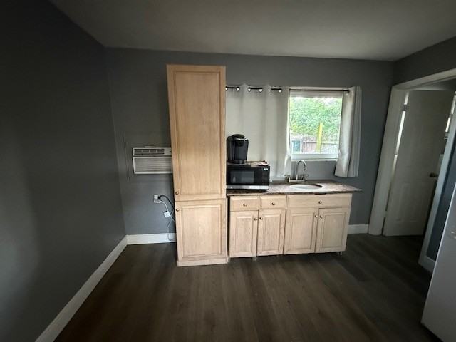 4148 Sw 24th St - Photo 6 of 19