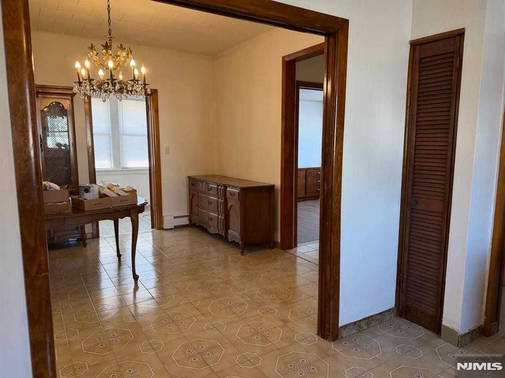 19 John St - Photo 3 of 12