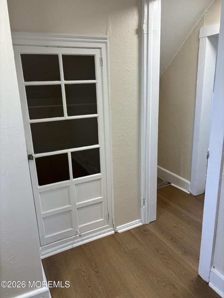 Heck Ave - Photo 5 of 8