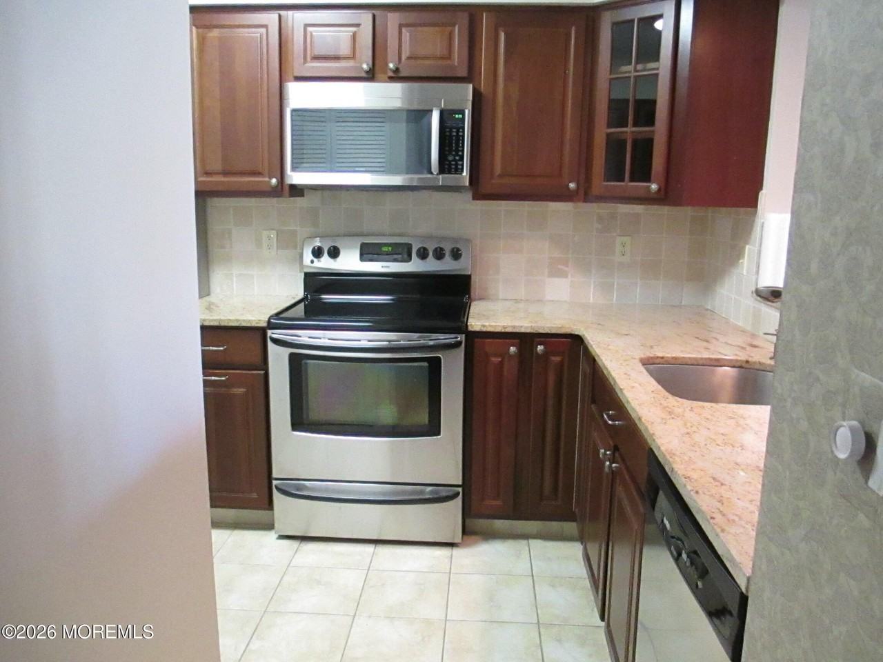 32 Center Ave #14 - Photo 3 of 12