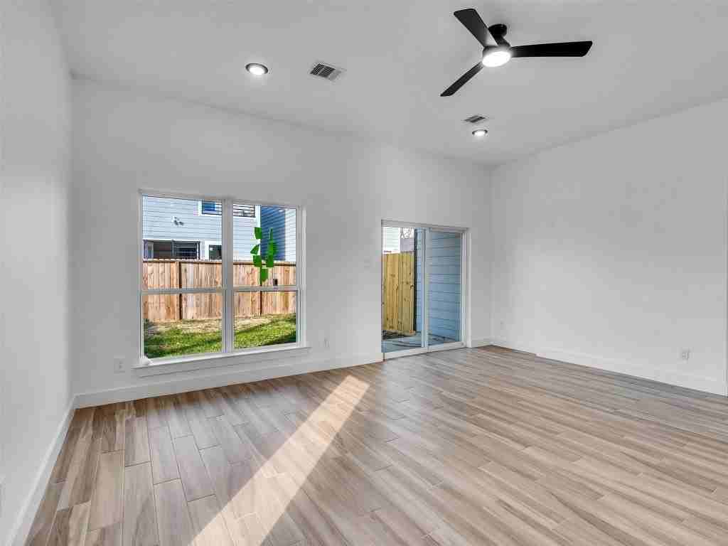 4421 Reed Rd Unit A - Photo 5 of 27