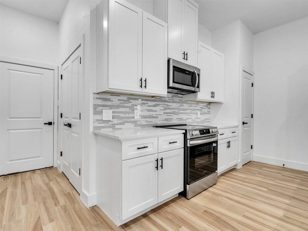 4421 Reed Rd Unit A - Photo 6 of 27