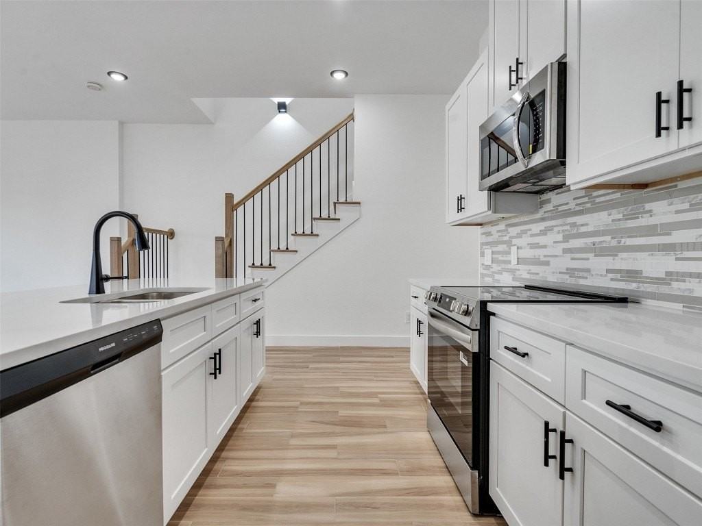 4421 Reed Rd Unit A - Photo 7 of 27