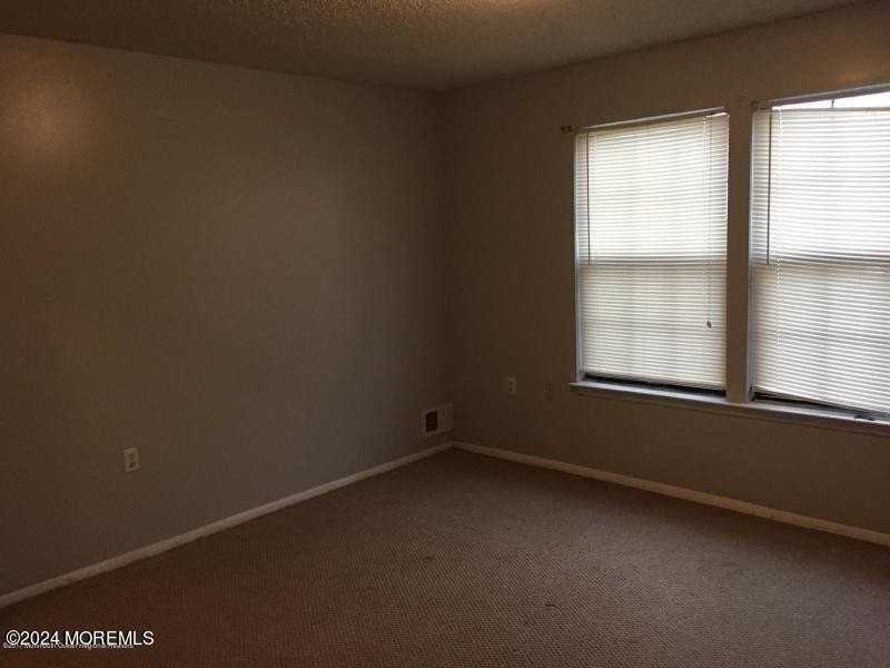 106 Daffodil Dr - Photo 5 of 12