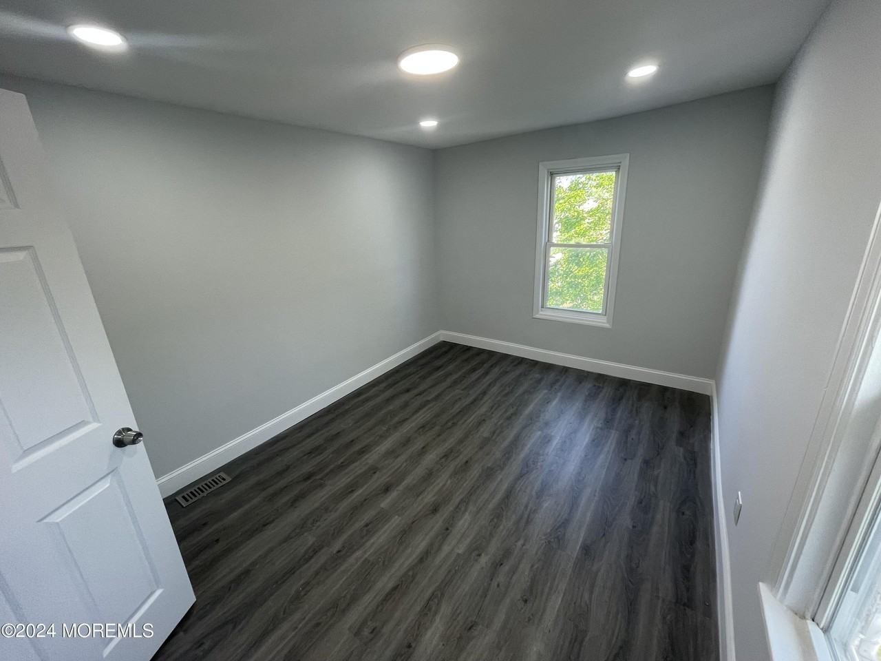 413 Ridge Ave #2 - Photo 6 of 9
