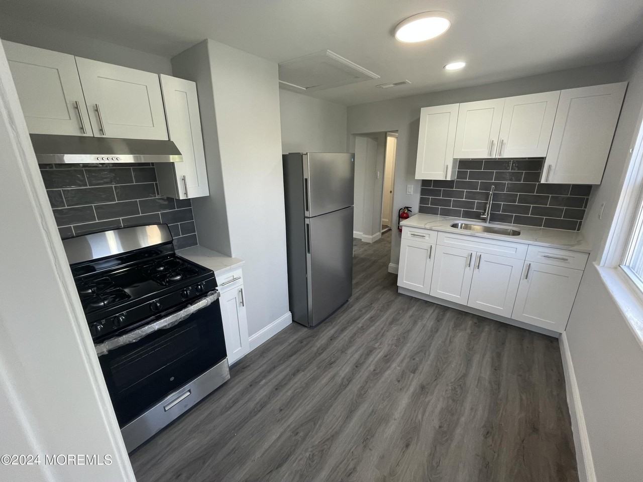 413 Ridge Ave #2 - Photo 7 of 9