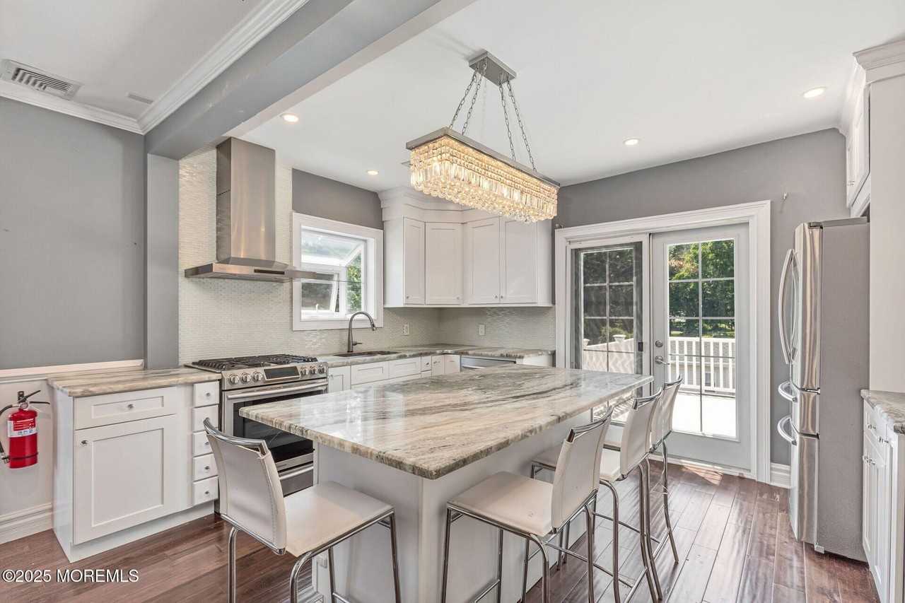 76 South St Unit B - Photo 2 of 33