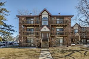 featured image of 431 Berkshire Dr Apt 32