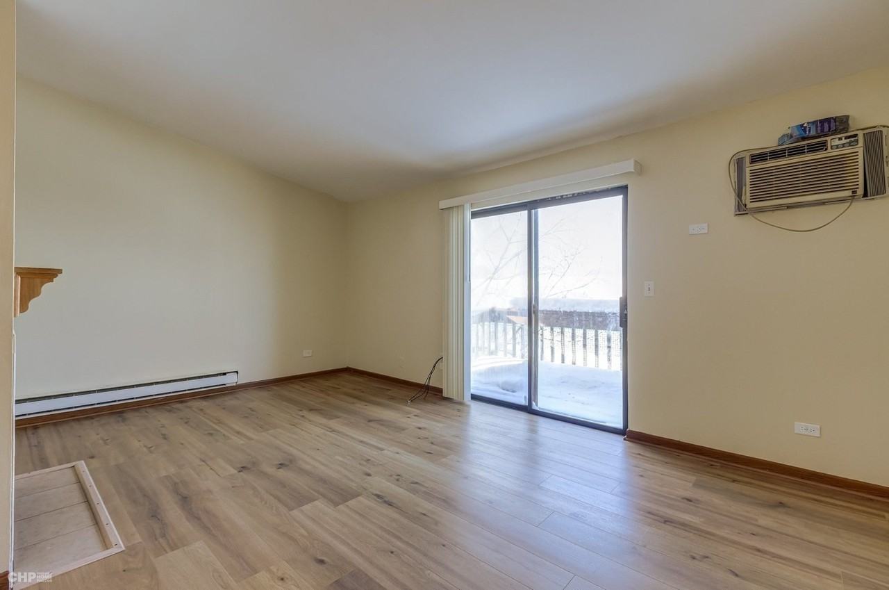 431 Berkshire Dr Apt 32 - Photo 6 of 17