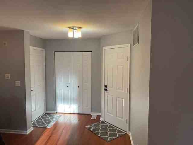 5S530 Paxton Dr #1B - Photo 3 of 23