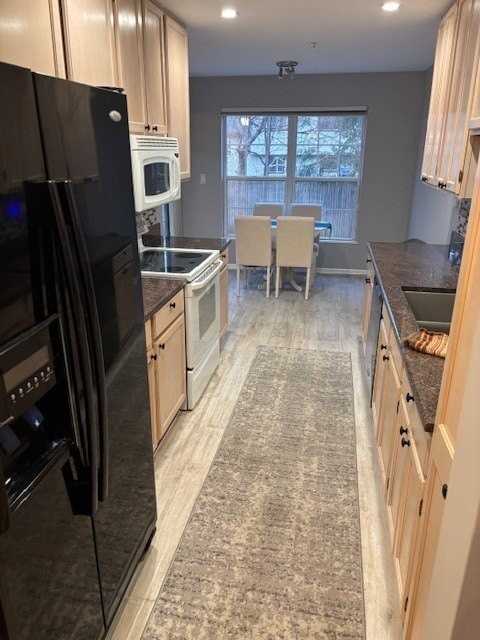 5S530 Paxton Dr #1B - Photo 5 of 23