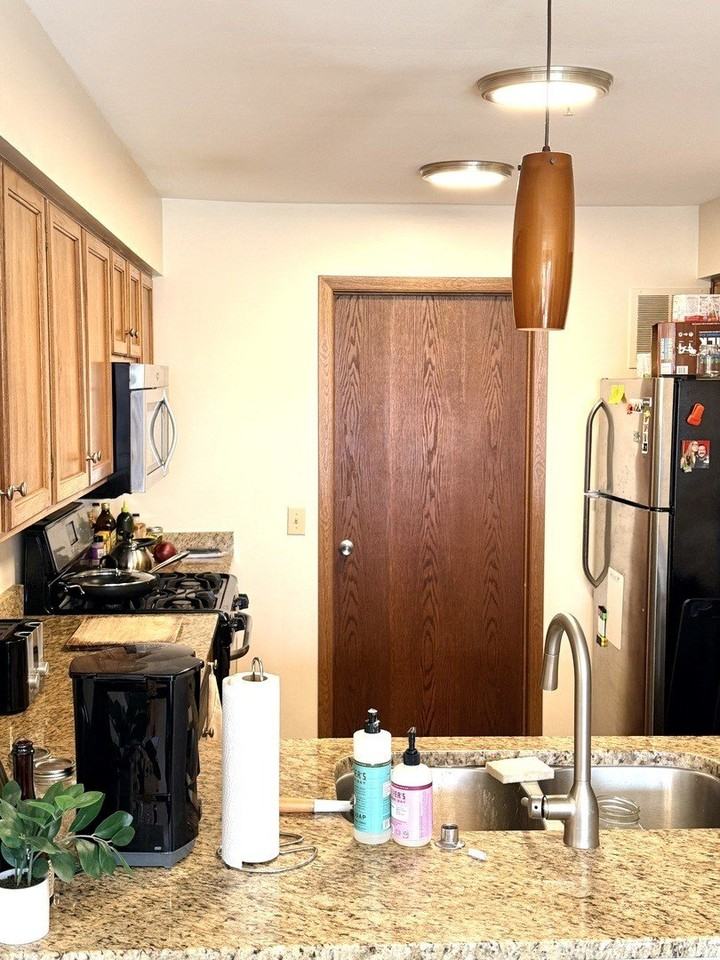 1159 E Addison Ave - Photo 3 of 14