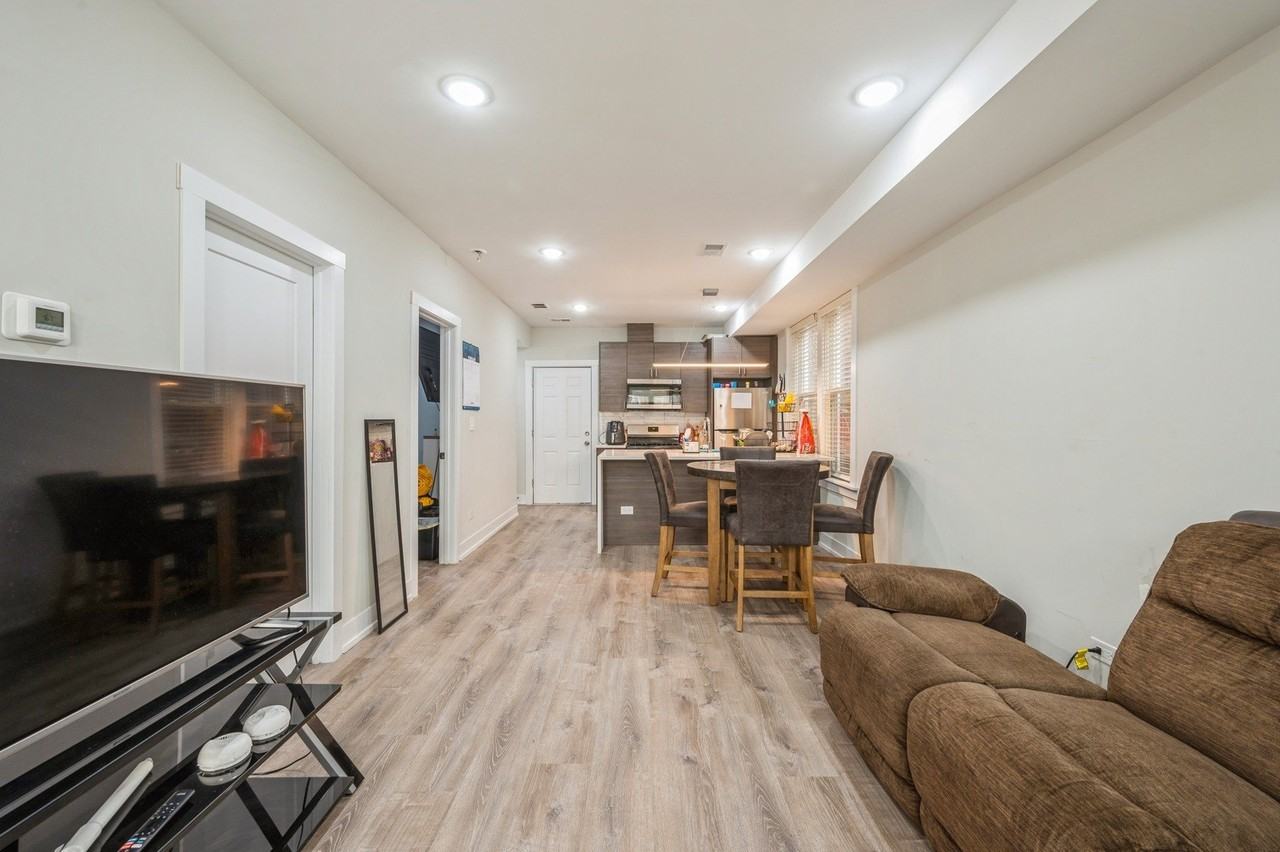 2237 S Sacramento Ave Unit 2 - Photo 3 of 7