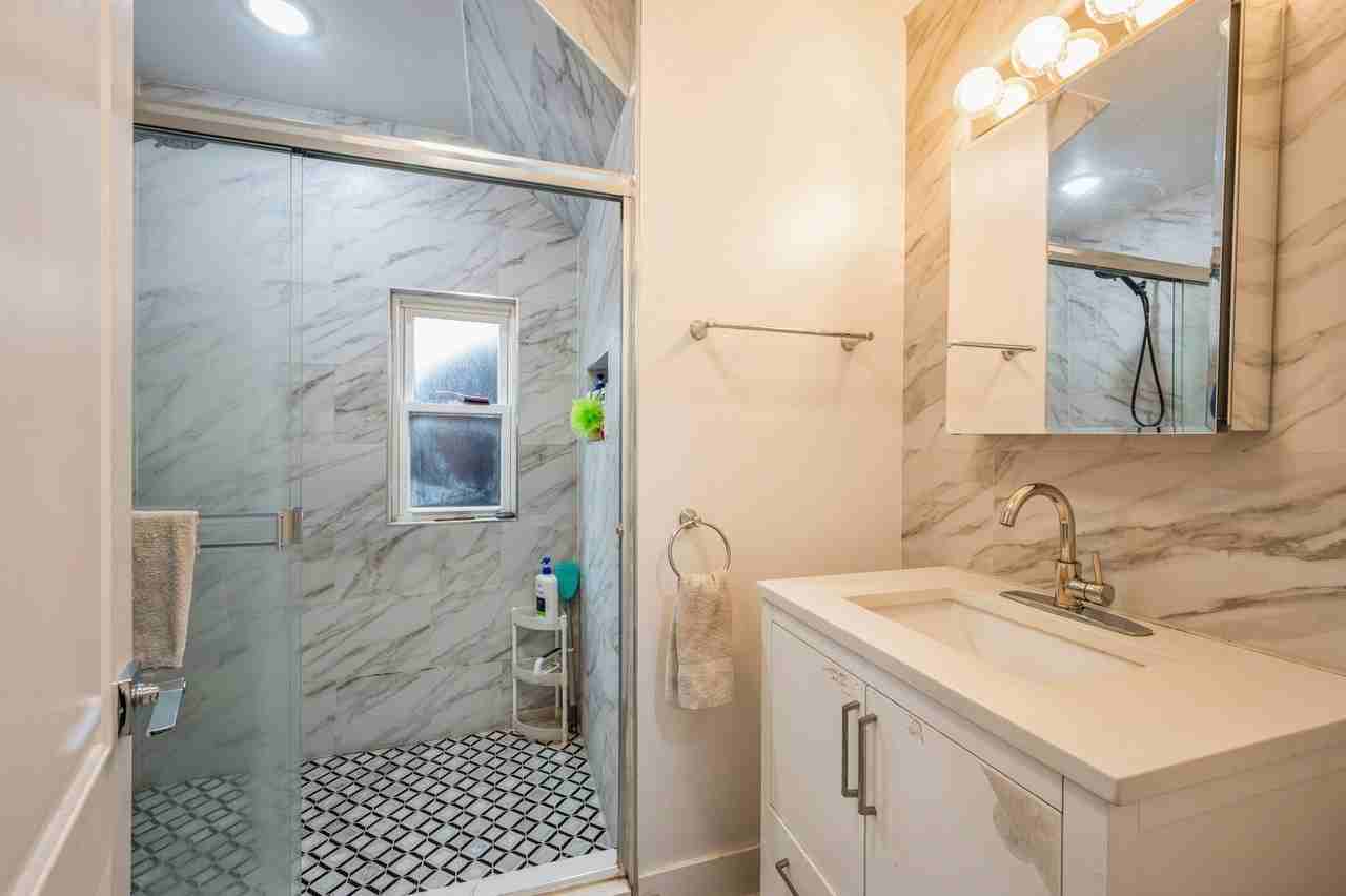 2237 S Sacramento Ave Unit 2 - Photo 6 of 7