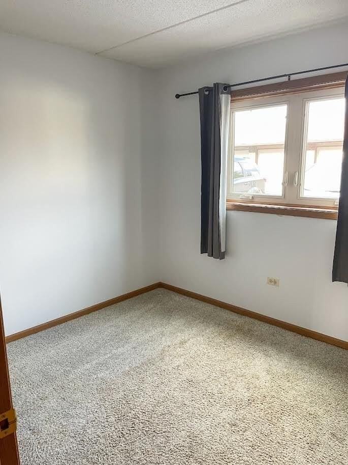 16736 Paxton Ave Apt 1n - Photo 5 of 7