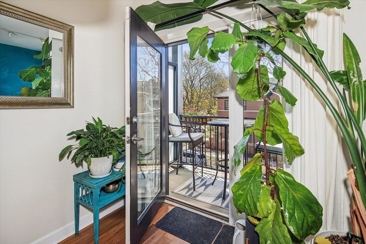 3741 N Wolcott Ave Unit 6 - Photo 7 of 21