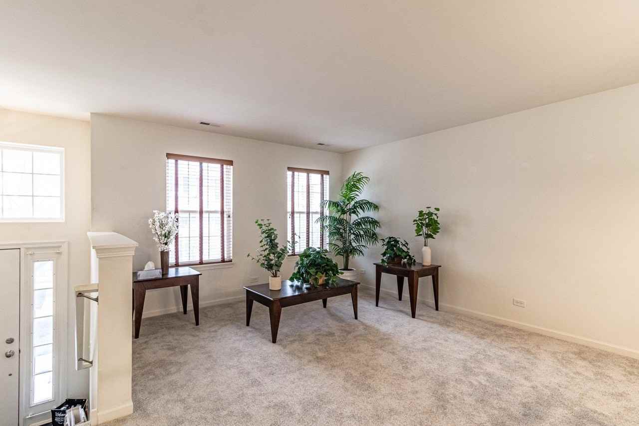 522 Richard Brown Blvd - Photo 4 of 21