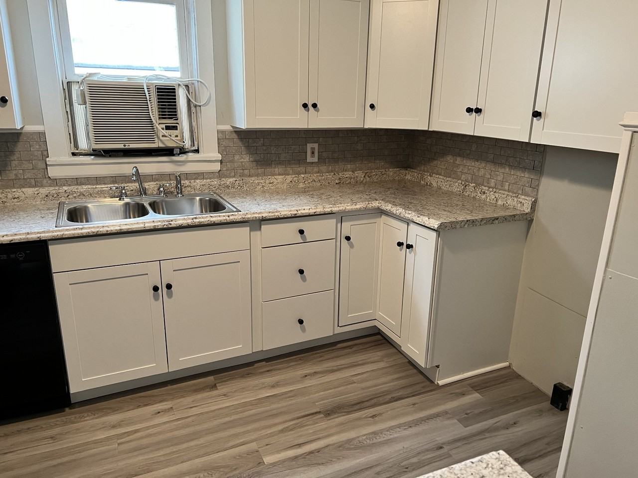 224 Harris St - Photo 4 of 11