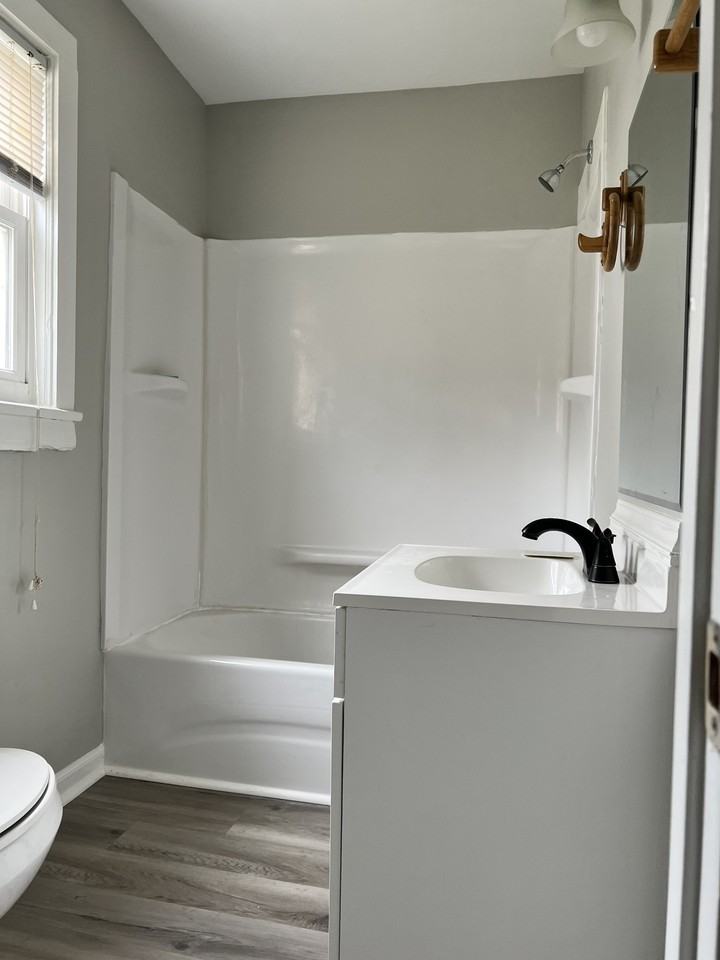 224 Harris St - Photo 6 of 11