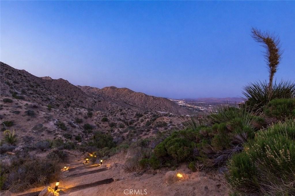 53744 Ridge Rd - Photo 4 of 17