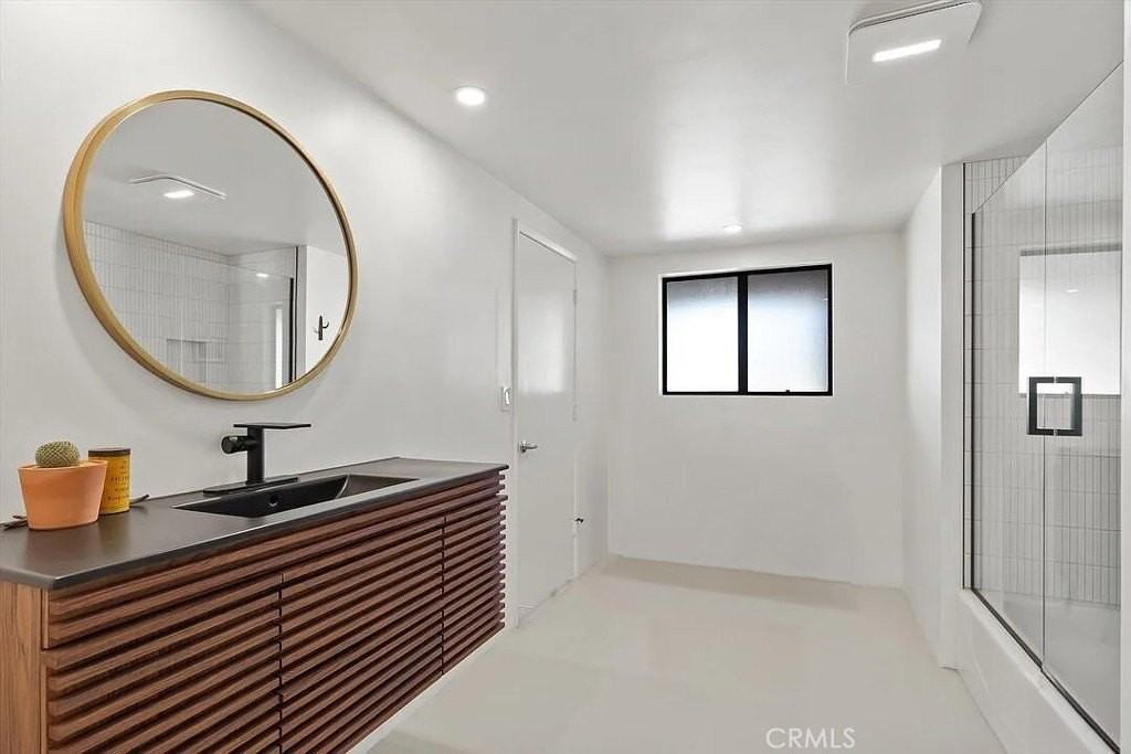 53744 Ridge Rd - Photo 7 of 17