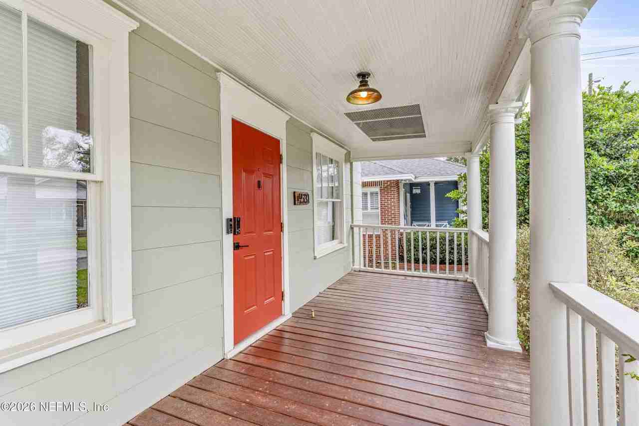 4531 Attleboro St - Photo 2 of 15