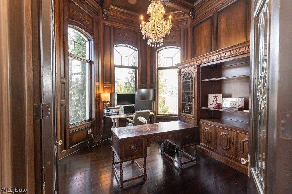 3600 Oxford Cir - Photo 7 of 49