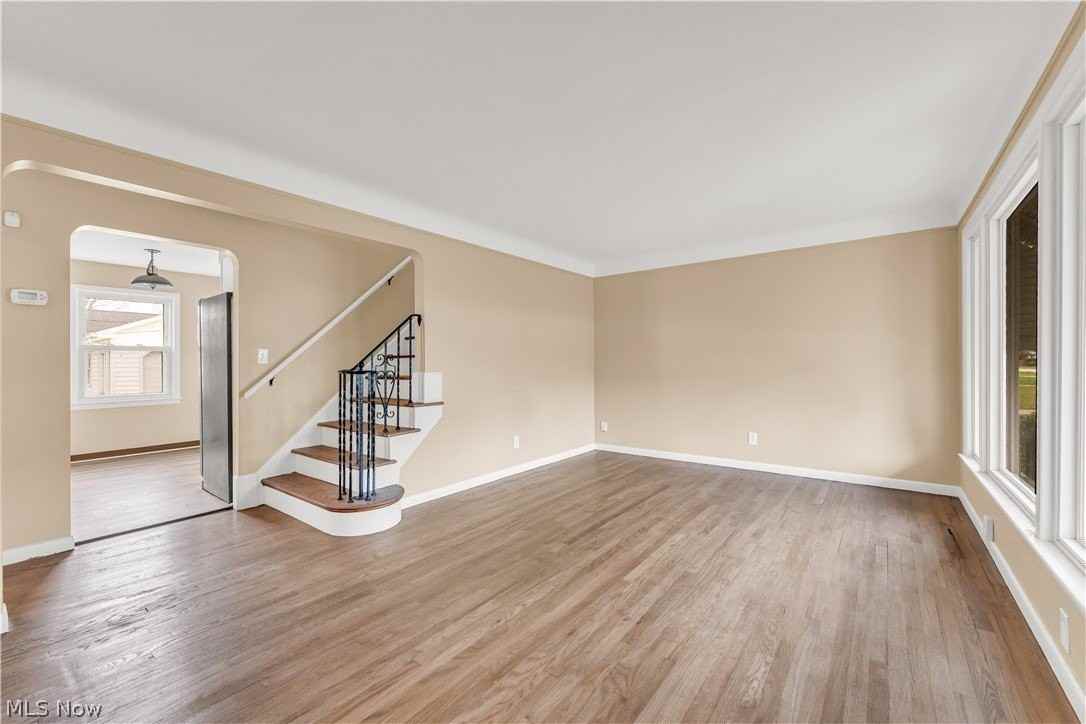 655 E 240th St - Photo 4 of 27