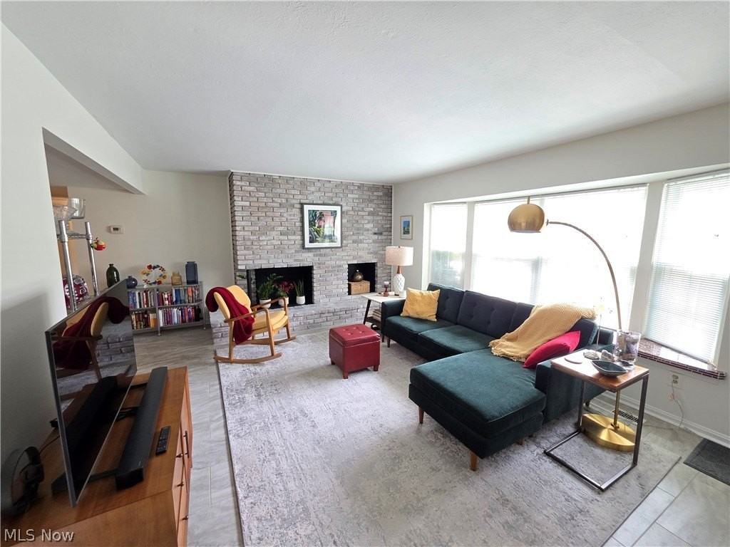 6995 Carriage Hill Dr - Photo 2 of 22