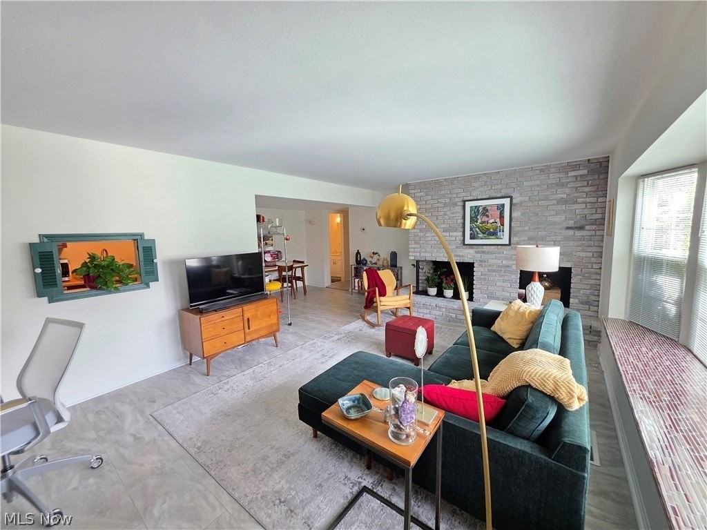 6995 Carriage Hill Dr - Photo 3 of 22