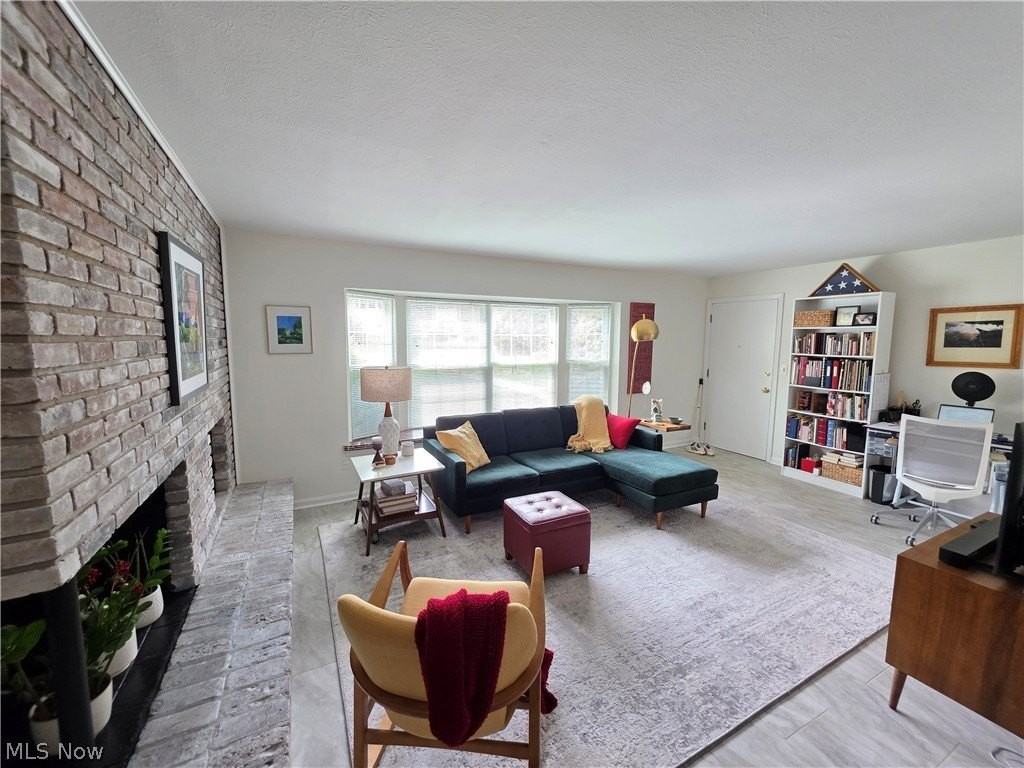 6995 Carriage Hill Dr - Photo 4 of 22