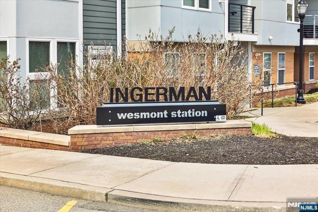 34 Arnold Dr - Photo 2 of 21