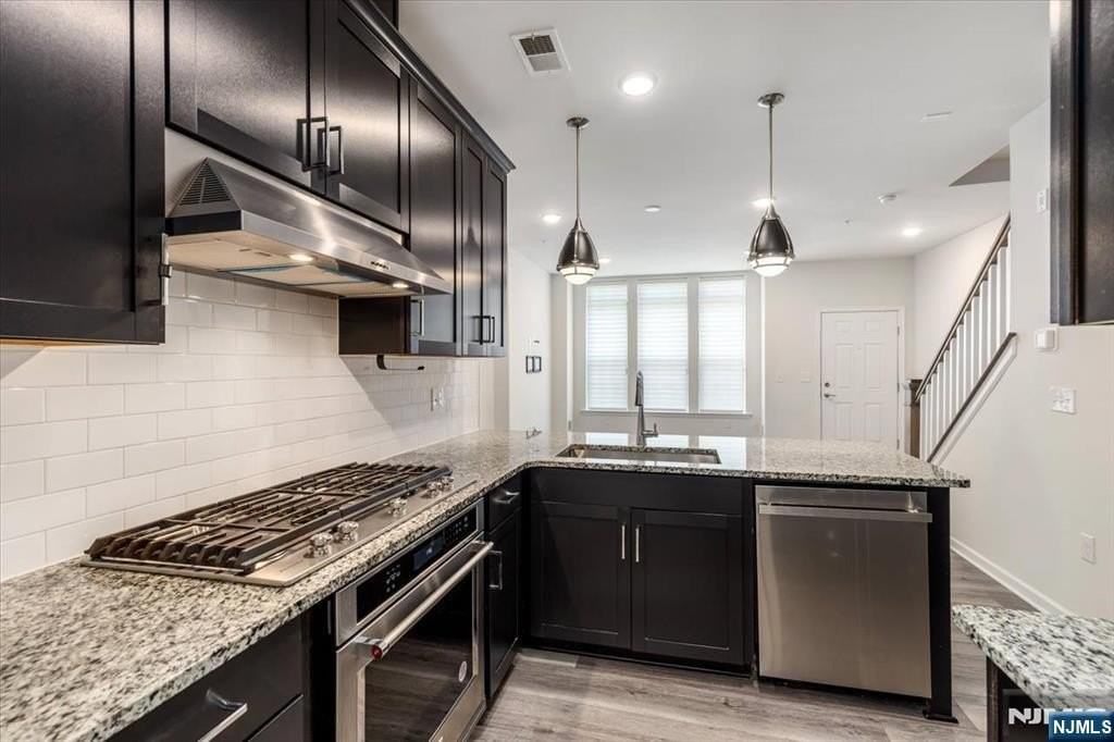 34 Arnold Dr - Photo 4 of 21