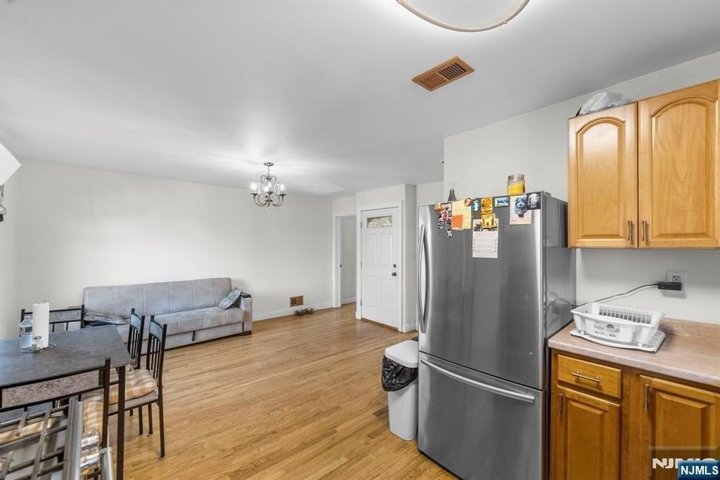 360 Gorge Rd - Photo 7 of 19