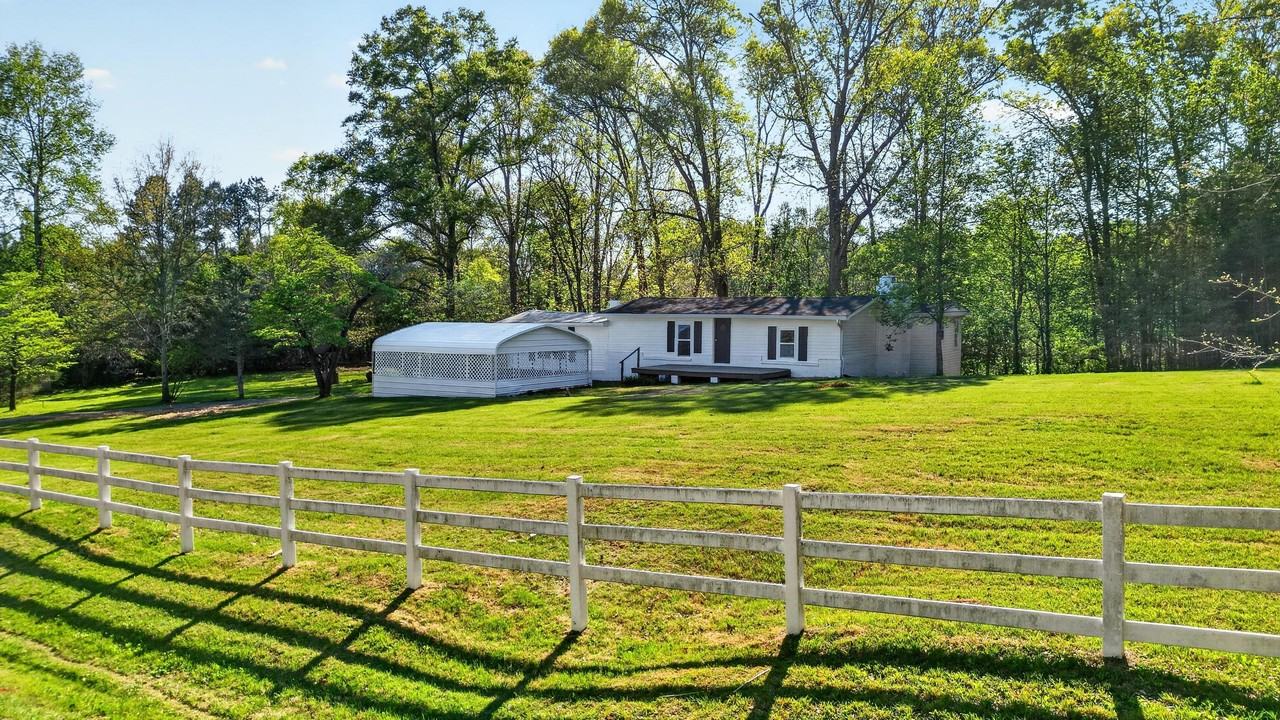 155 Bradford Ln #1 - Photo 5 of 7