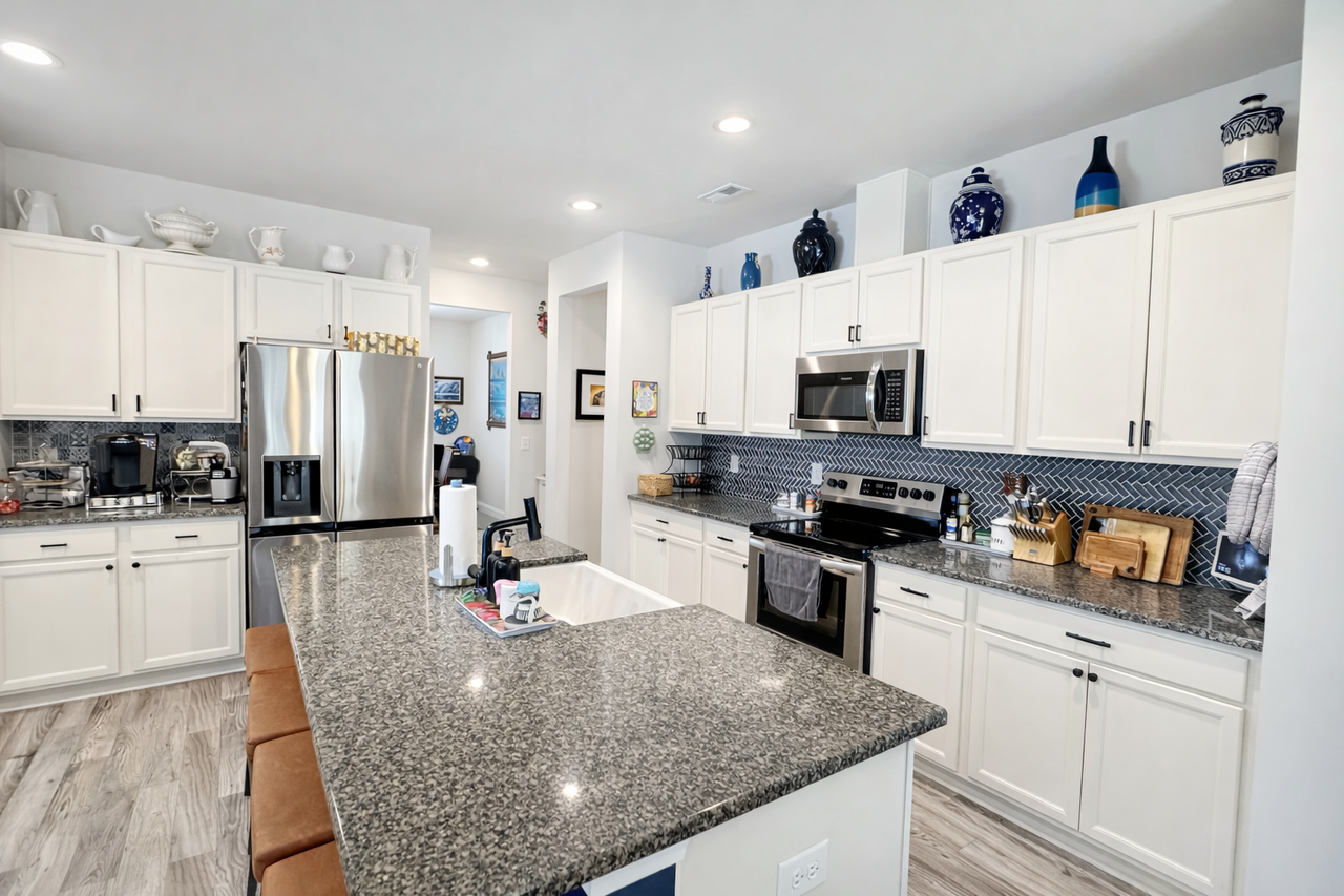 1151 Carteret Manor Dr #1 - Photo 2 of 8