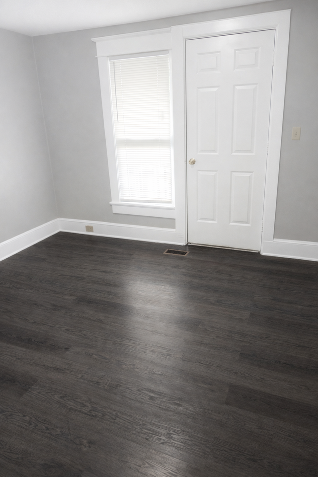 1827 1st Ave Nw #2 - Photo 3 of 7