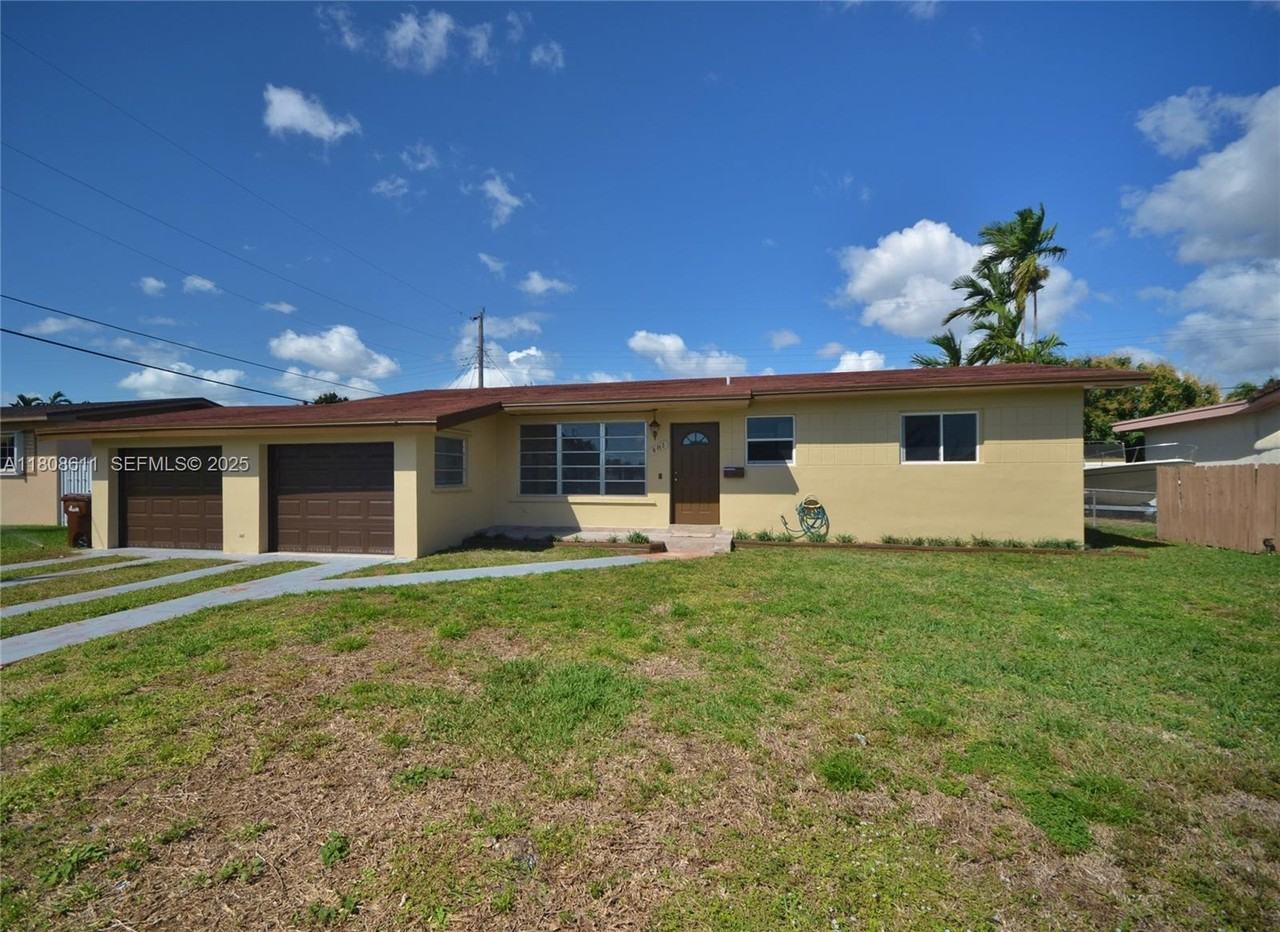 481 West 55th Place - Photo 4 of 25