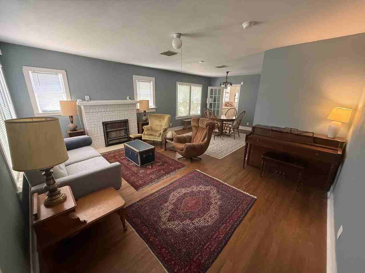 1858 Live Oak St - Photo 4 of 13