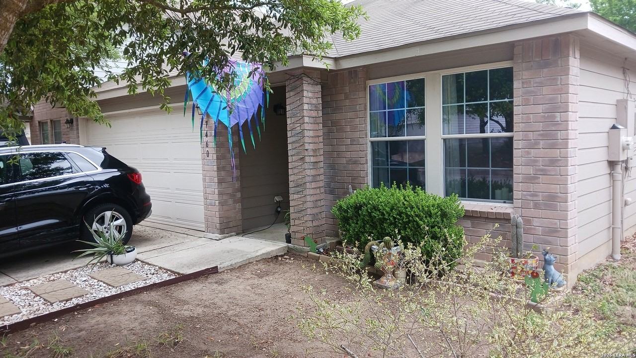 7460 Paraiso Pt - Photo 3 of 28