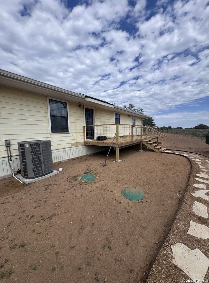 899 Fm 1346 - Photo 3 of 18