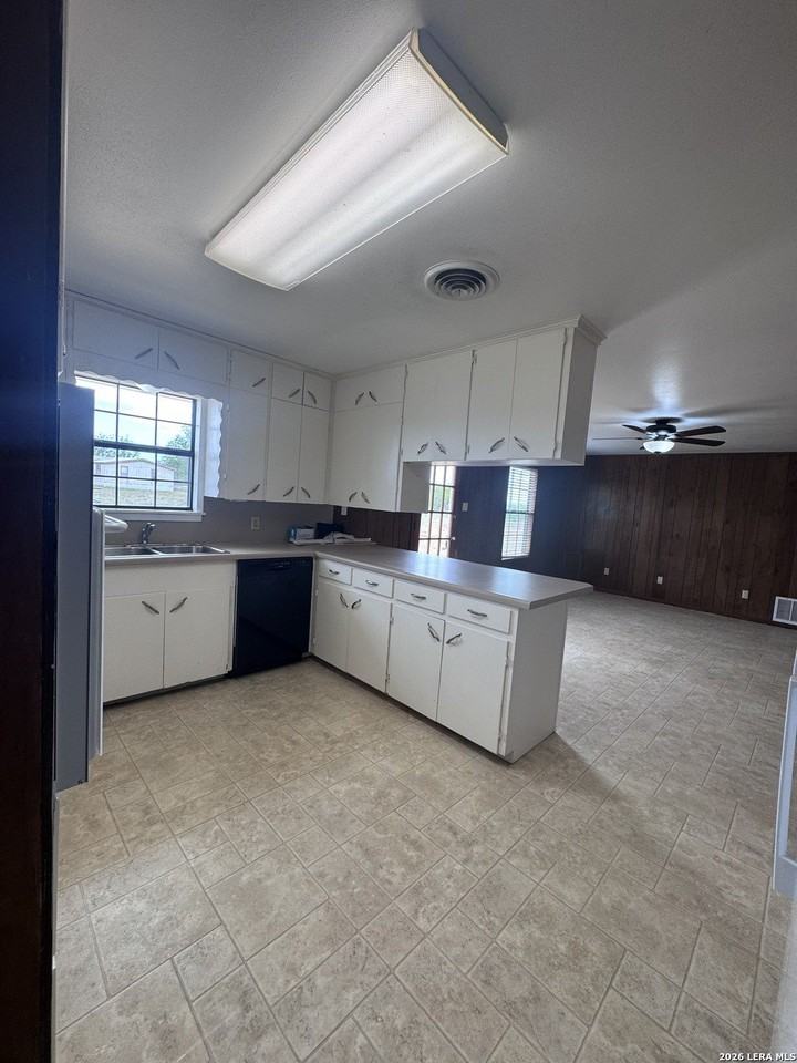 899 Fm 1346 - Photo 6 of 18