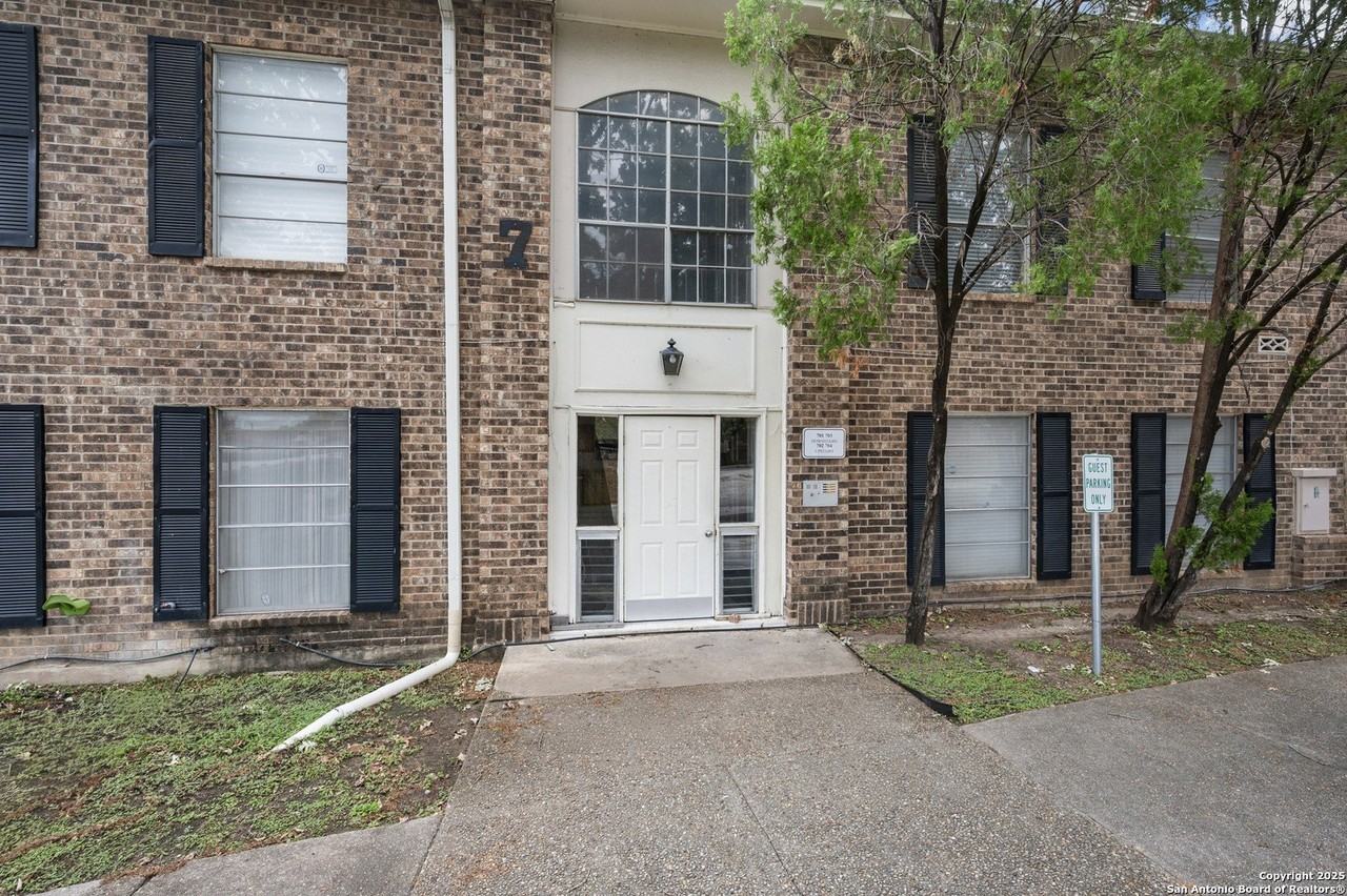 1819 Babcock Rd #704 - Photo 2 of 28