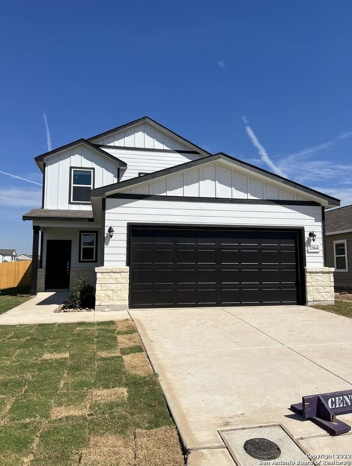 2164 Griffith Dr - Photo 2 of 21