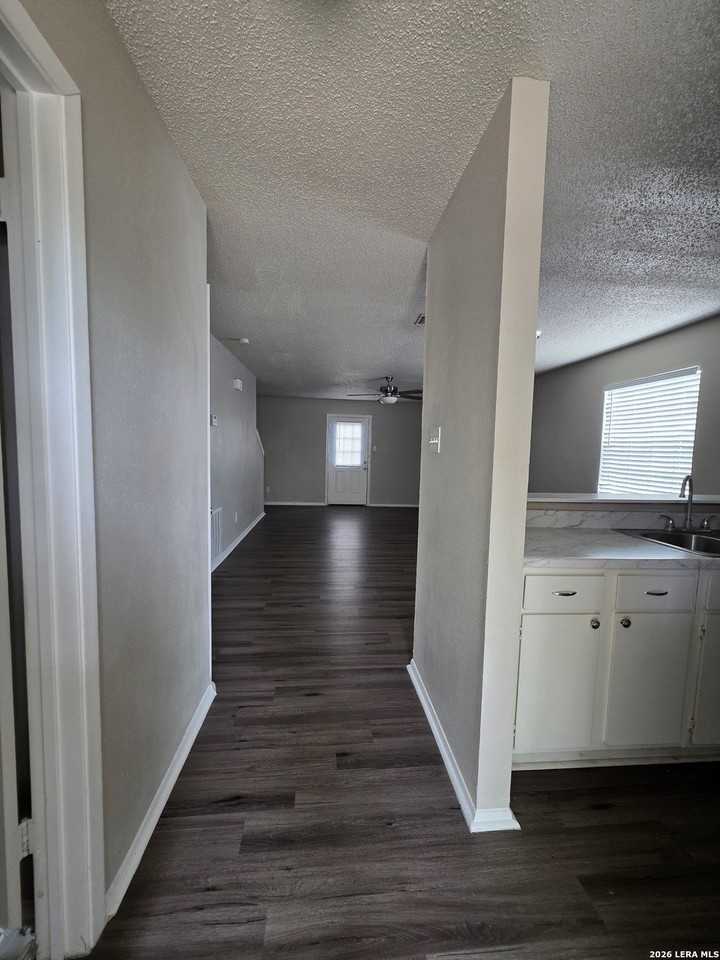 546 Dukeway Apt 1 - Photo 2 of 23