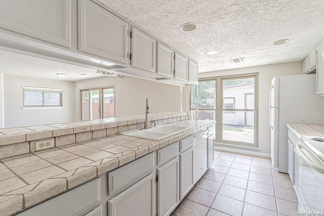 8347 Echo Willow Dr - Photo 7 of 24