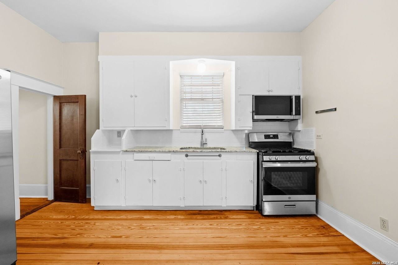217 Castillo Ave #2 - Photo 6 of 12